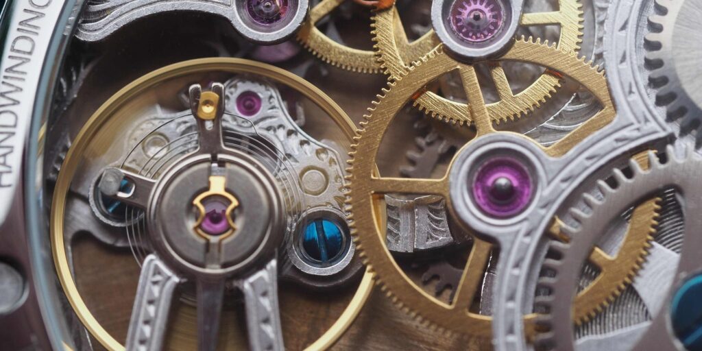 How Mechanical Watches Work: A Detailed Inside Look